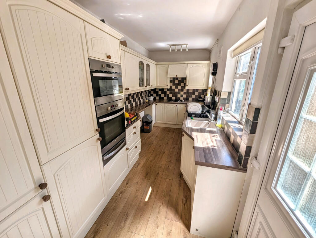 GLAPTON701737220250525135701_PXL_20250525_11441...