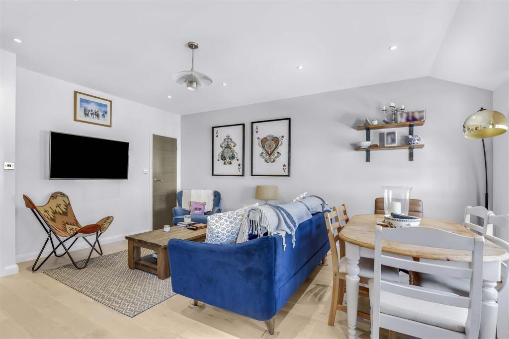 _Cinnamon_Apart__Hamilton_Rd__Wimbledon_SW19-9.jpg