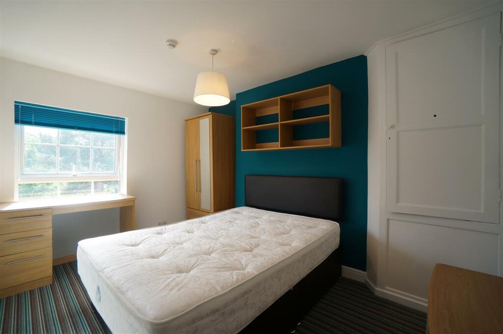 Bedroom 6.JPG