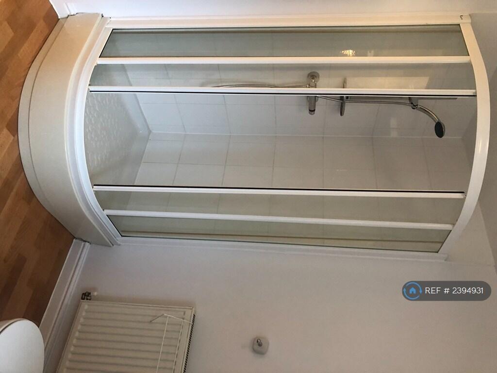 Bathroom (1) - First Floor Ph(3)