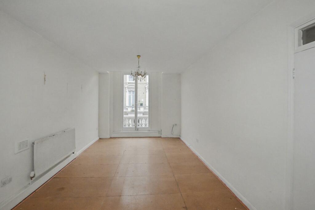 Flat 3, 36 Clanricarde Gardens, Notting Hill Gate, London, W2 4JW
