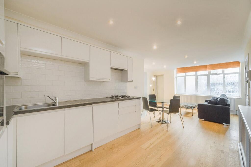 Kitchen/Reception