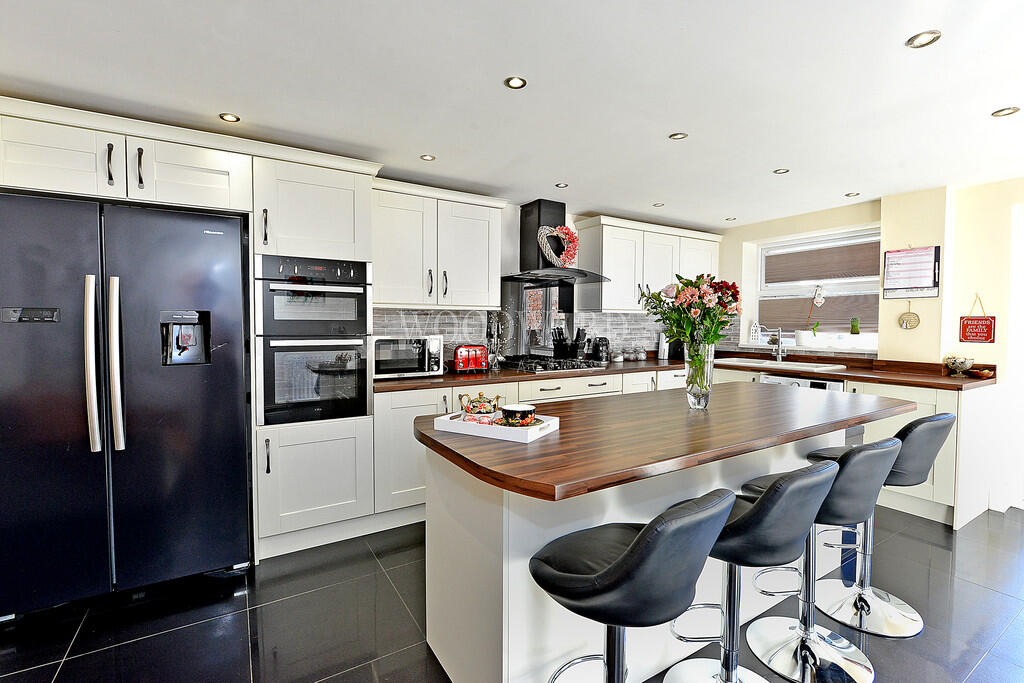 Kitchen/Breakfast...