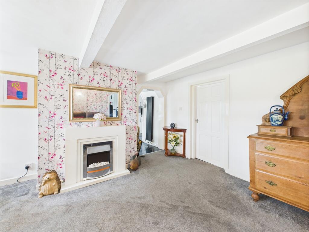 CAM02386G0-PR0125-STILL020