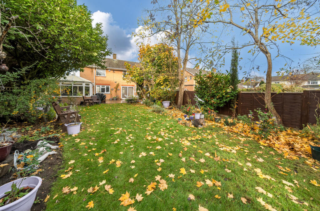 1375881-4-69147ef...