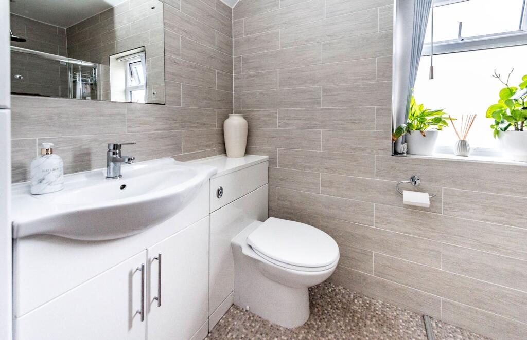 DOUBLE BEDROOMS AND SHOWER ROOM