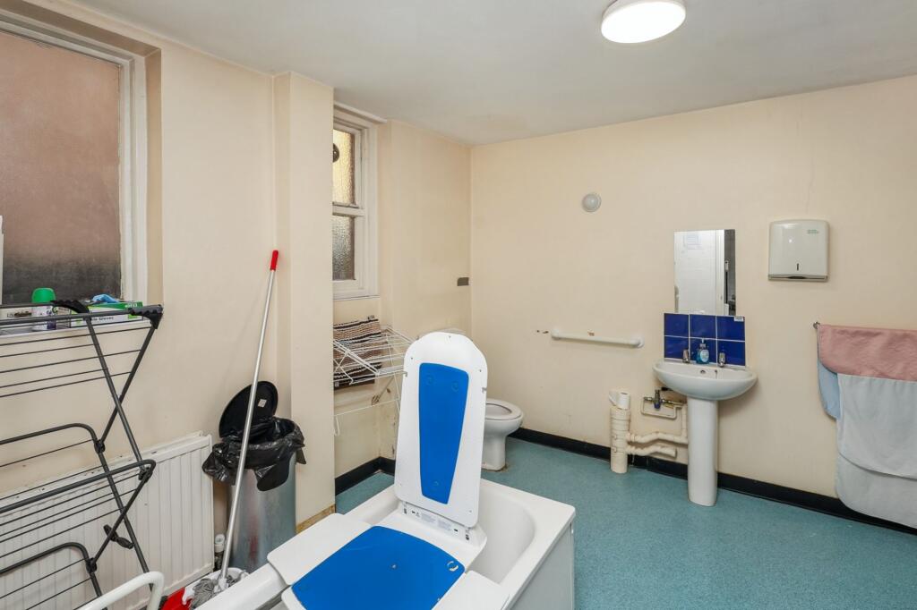 4 Antrim Grove, Belsize Park, London NW3 4XR