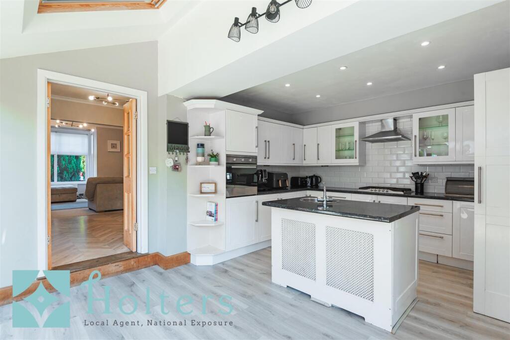 20 Ifron Road, Builth Wells-18.jpg