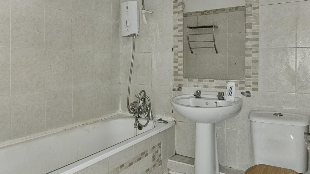 40 Scottwell Drive, Hendon, London, NW9 6QB