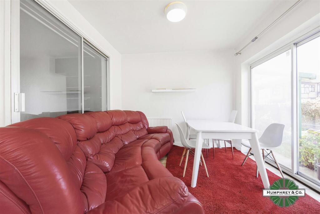 57 Cecil Road -006.jpg