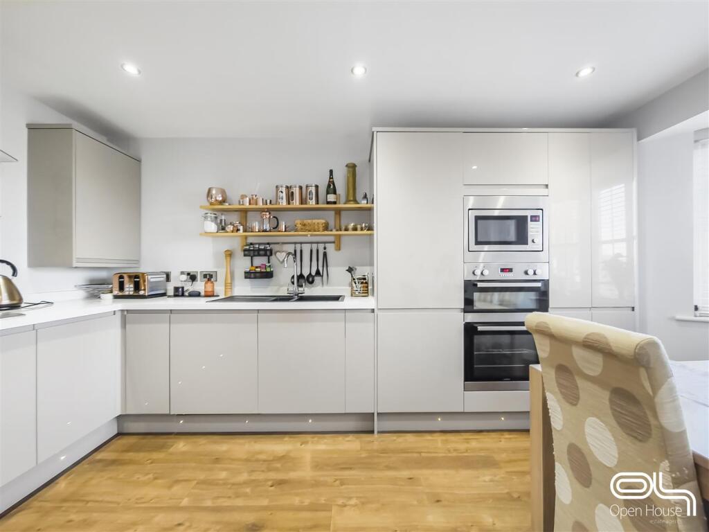 Station Road, Rolleston on Dove (7).jpg