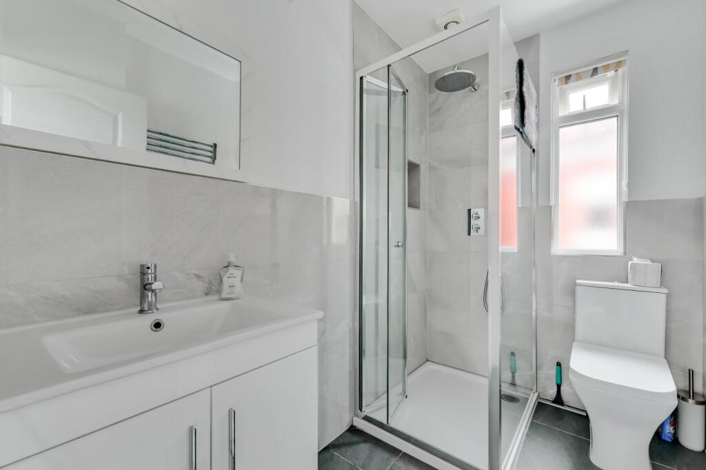 BRIARWOOD ROAD, 14.jpg