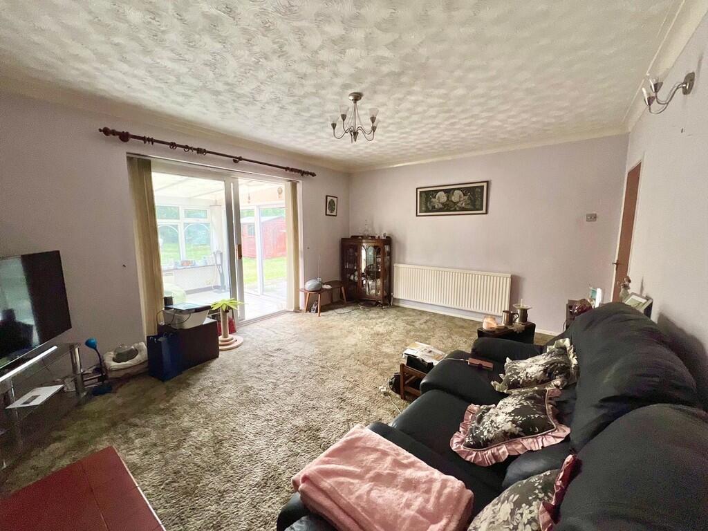 IMG-20250612-WA00...