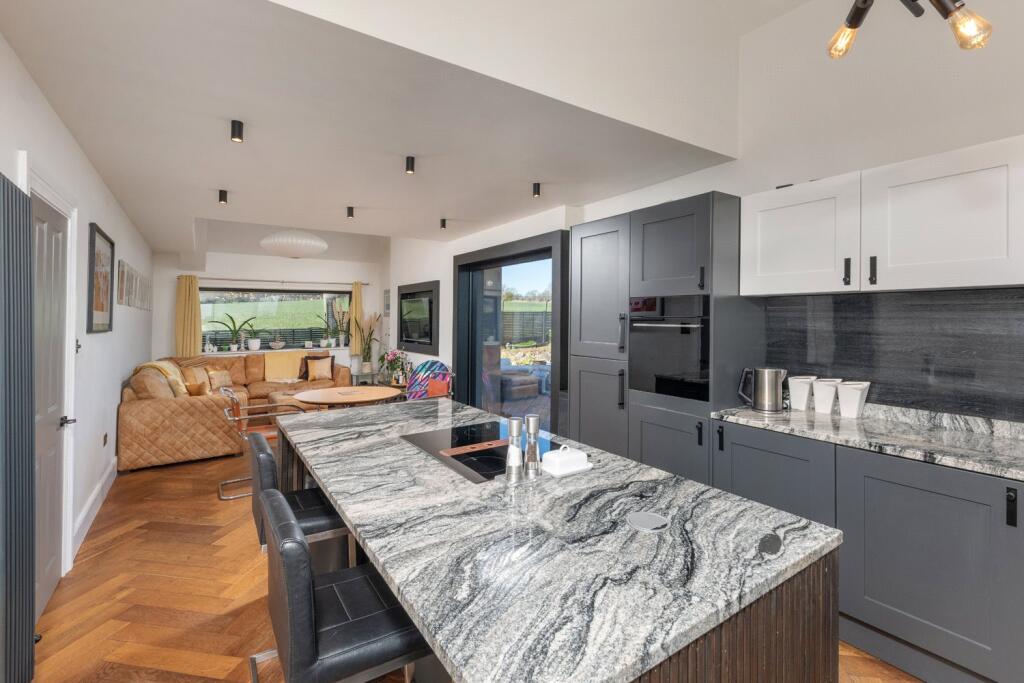 Kitchen/Living Space