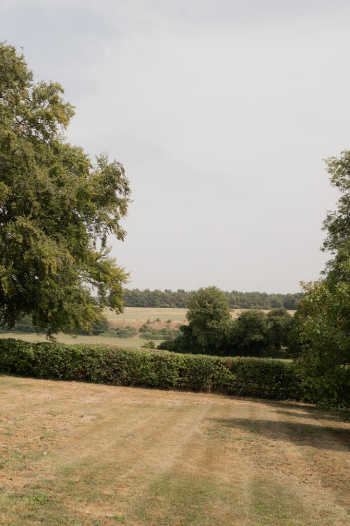 304840 - The Long Barn, Isle of Wight Lane, Ken...