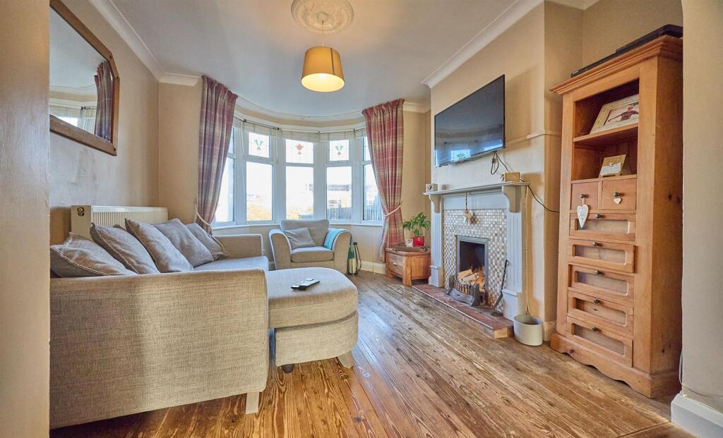 Front Lounge