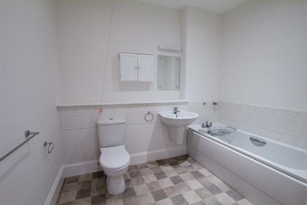 Main Bathroom