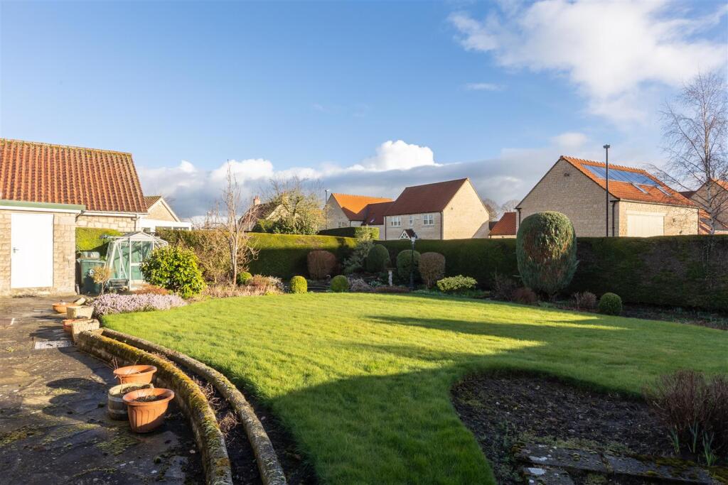 Ryedale Close 6 External-7.jpg