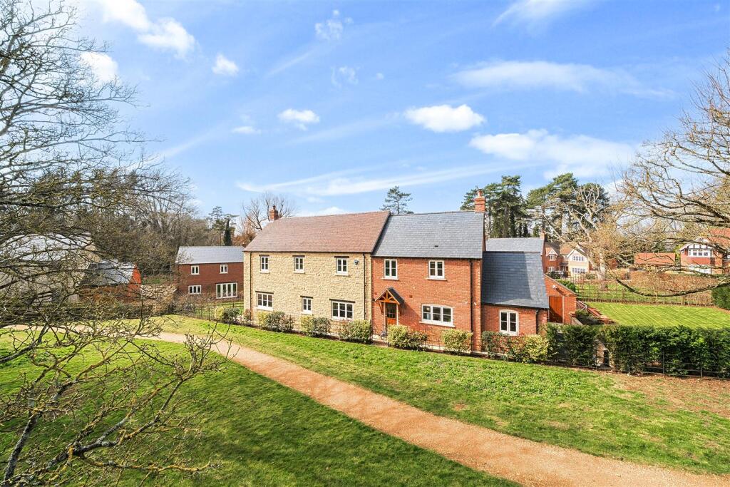 Park View House, 16 Earls Farm Way, Towcester (e) 