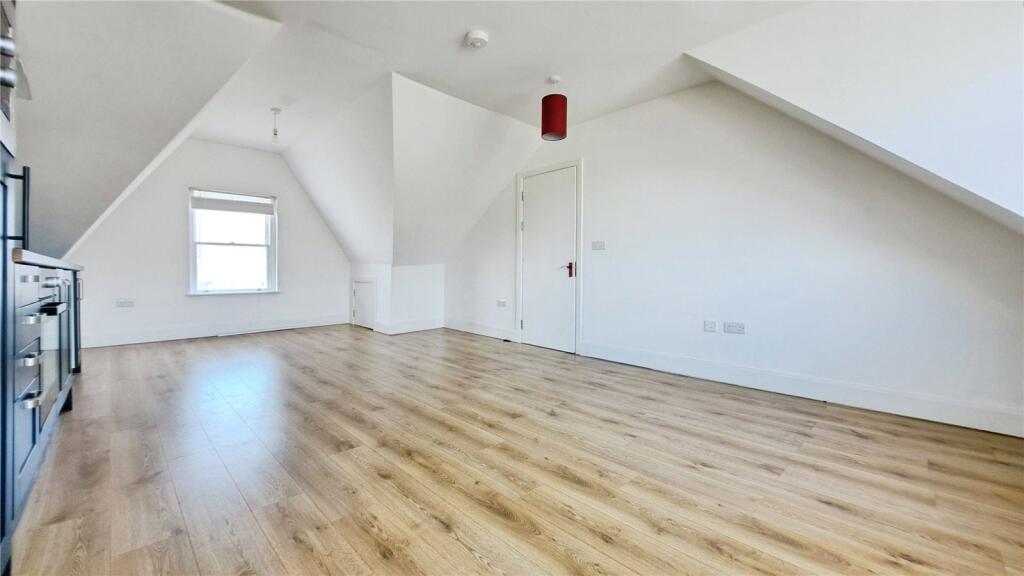 Living Room/Kitchen