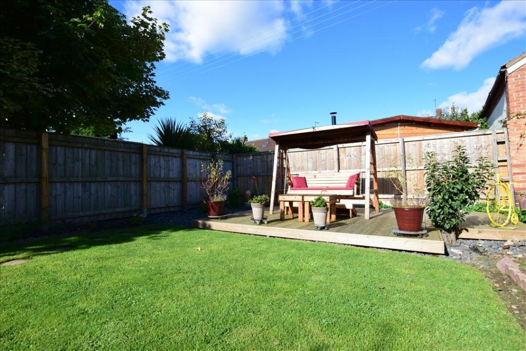 ADDITIONAL GARDEN PHOTO