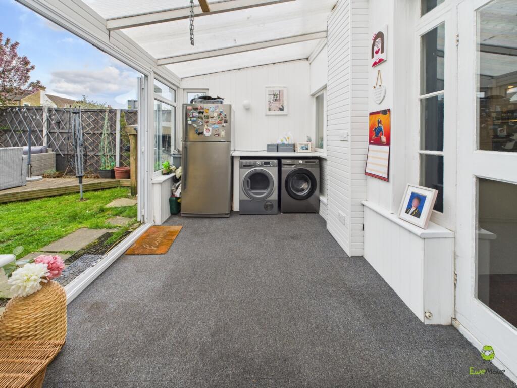 Clinton Crawford 3 bedroom Semi Detached home clos