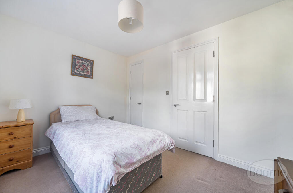 8b926c66-d666-494...