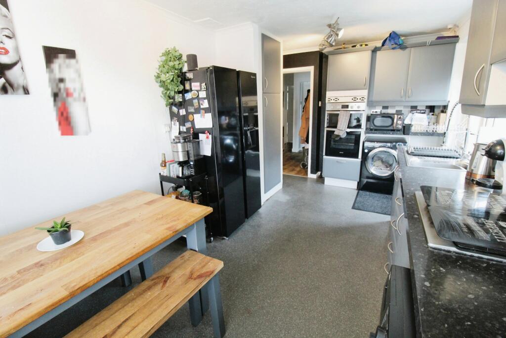 Kitchen diner