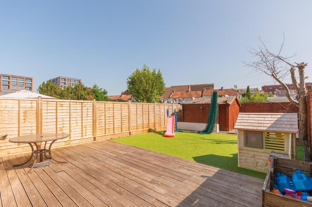 0A5RAN - External F.jpg