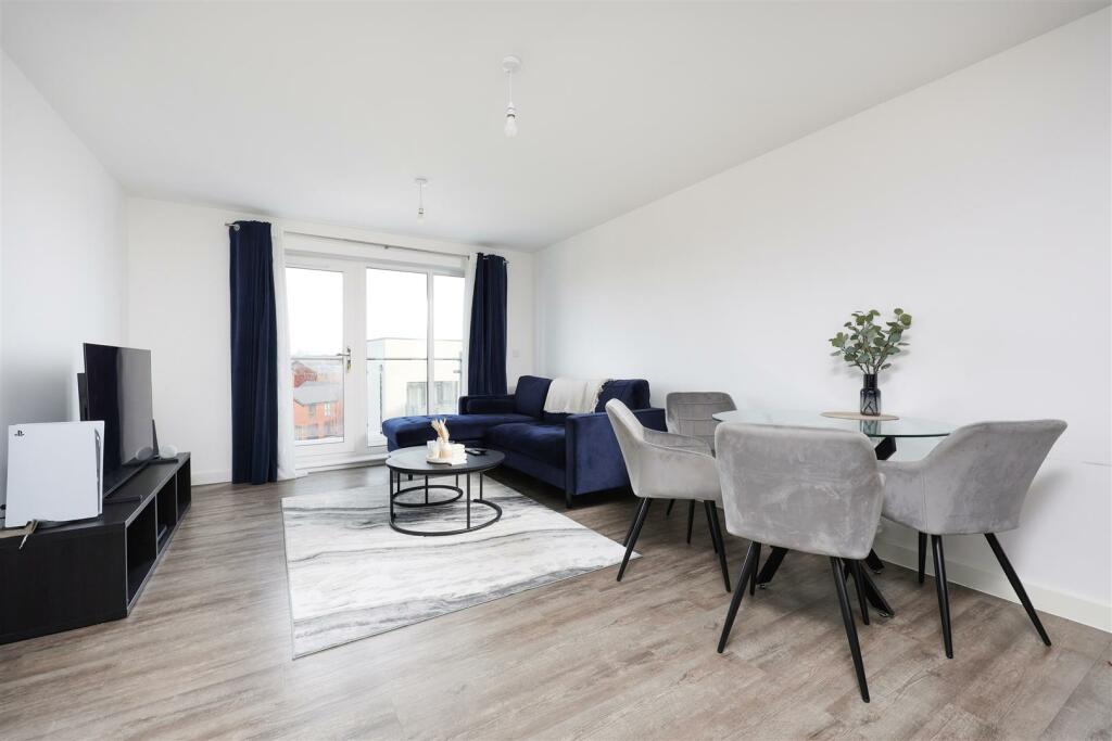 50 Flatts Close 6.JPG