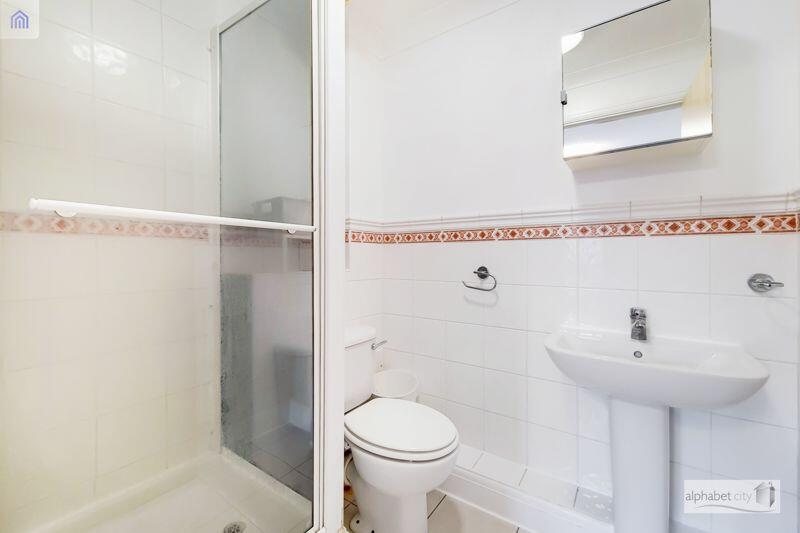 Ensuite shower room