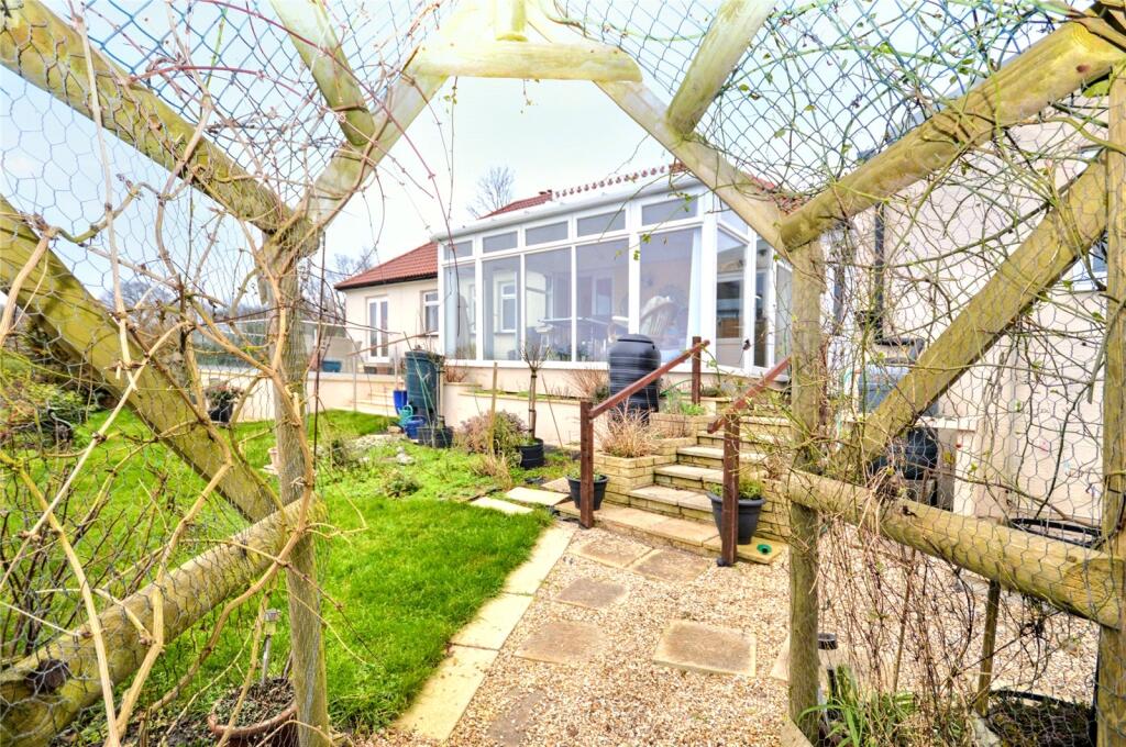 Garden/ Back Of Hous