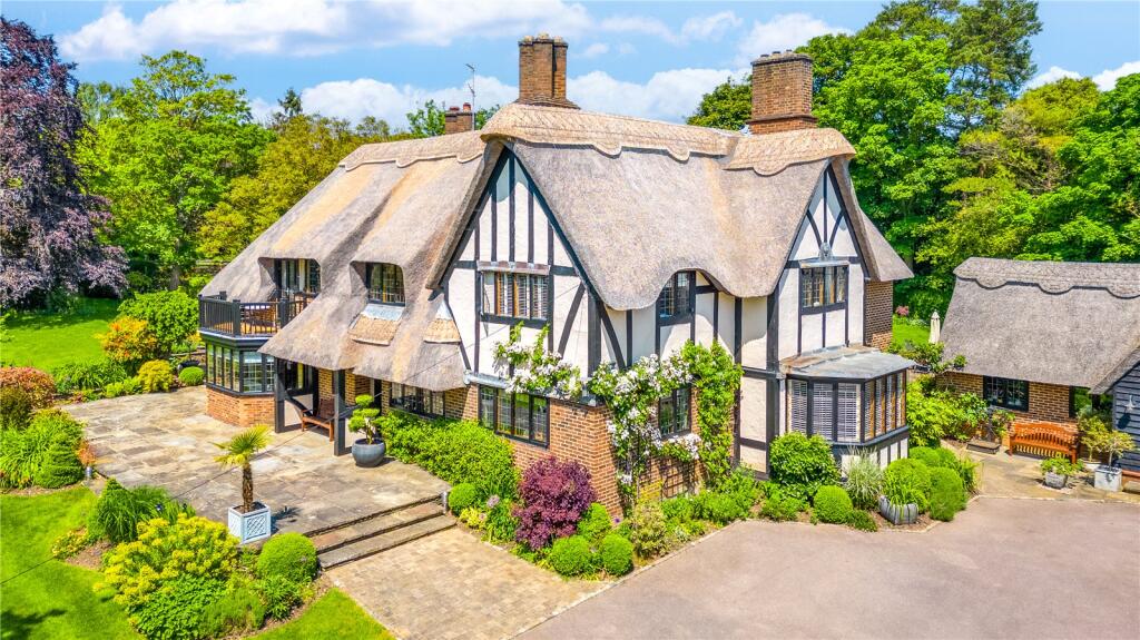 The Thatched House