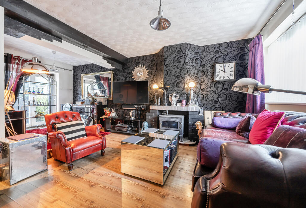 1370059-1-6900bb2...