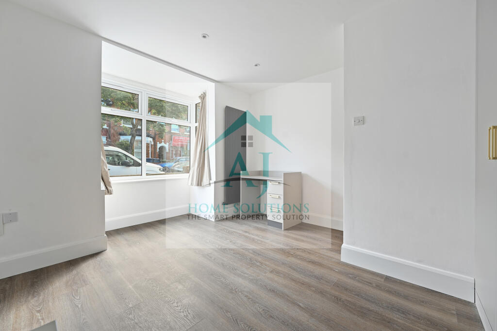 St Kildas Road - Bedroom1_3