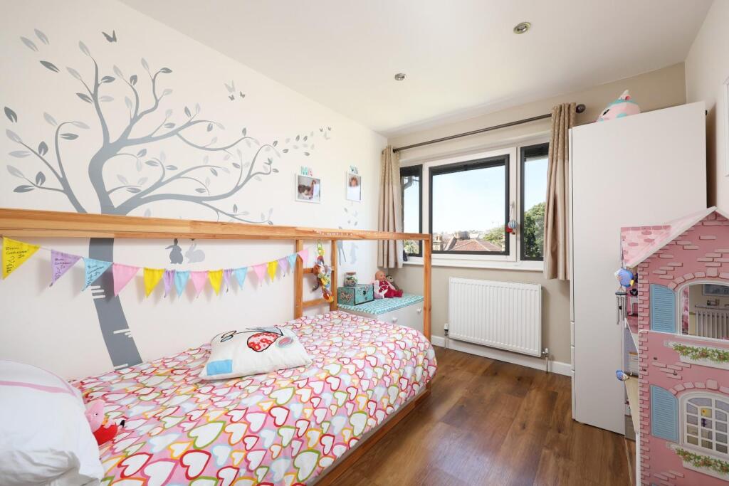 2 Courtside Mews 20.JPG