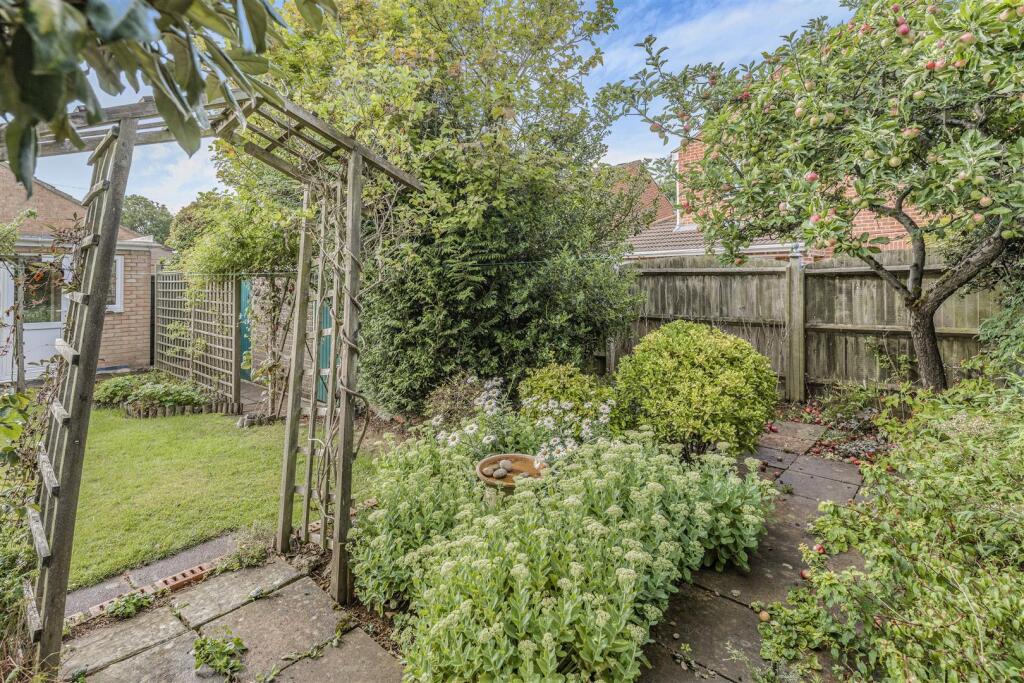 1 Willow Road, Banbury-17.jpg