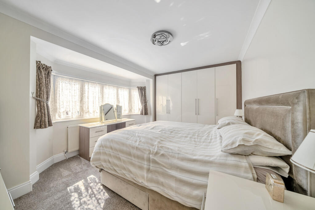 1299537-27-682e29...