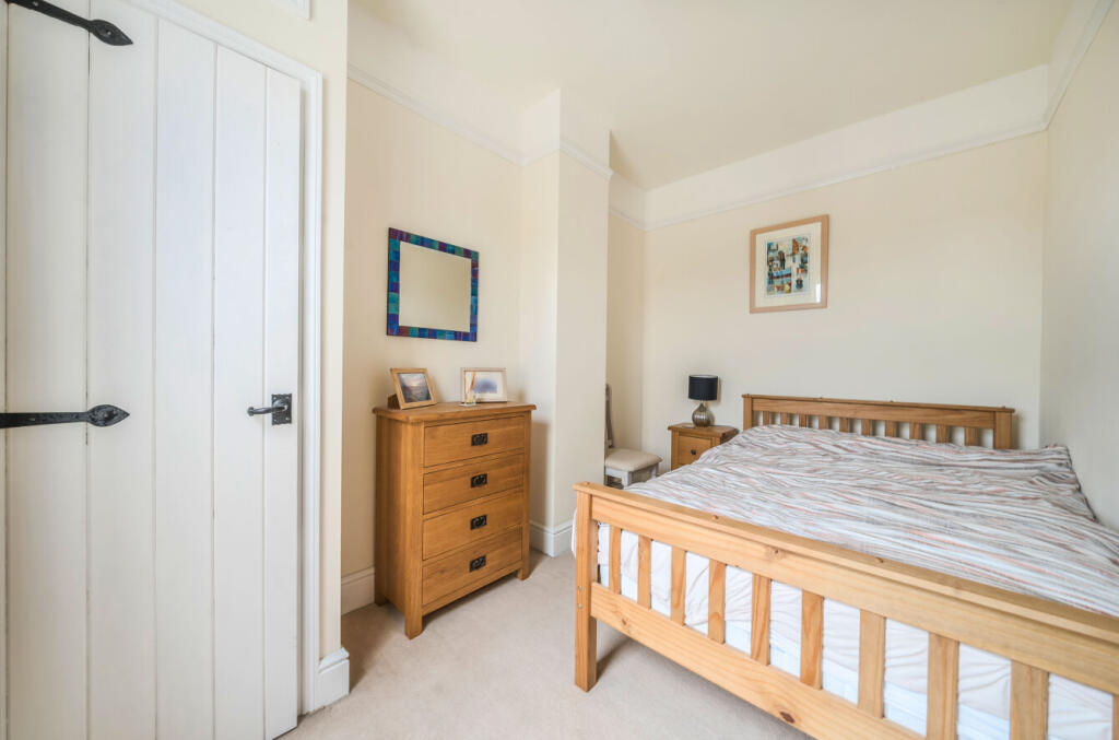 1301985-24-683872...