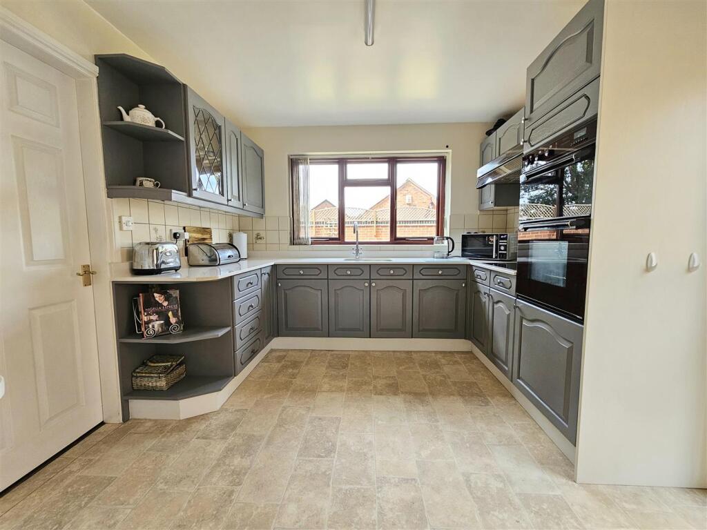 Breakfast Kitchen