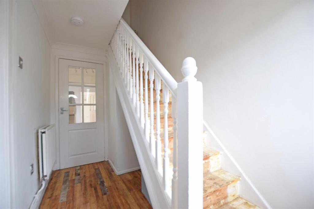 Hallway.JPG