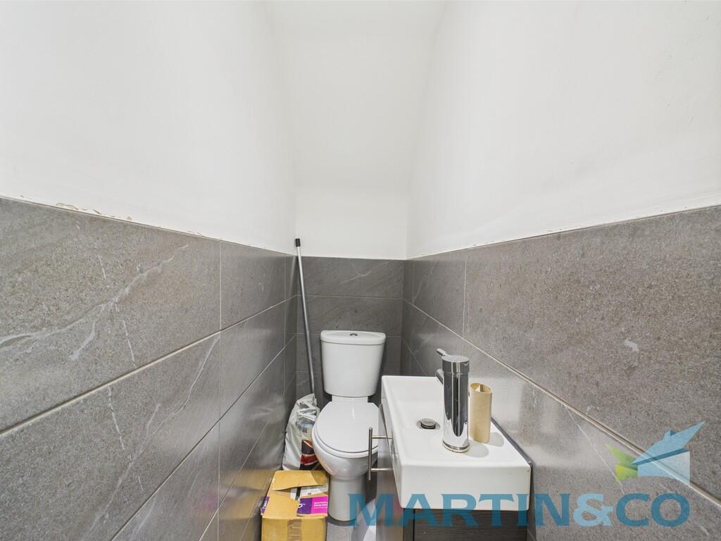 CAM01870G0-PR0167...