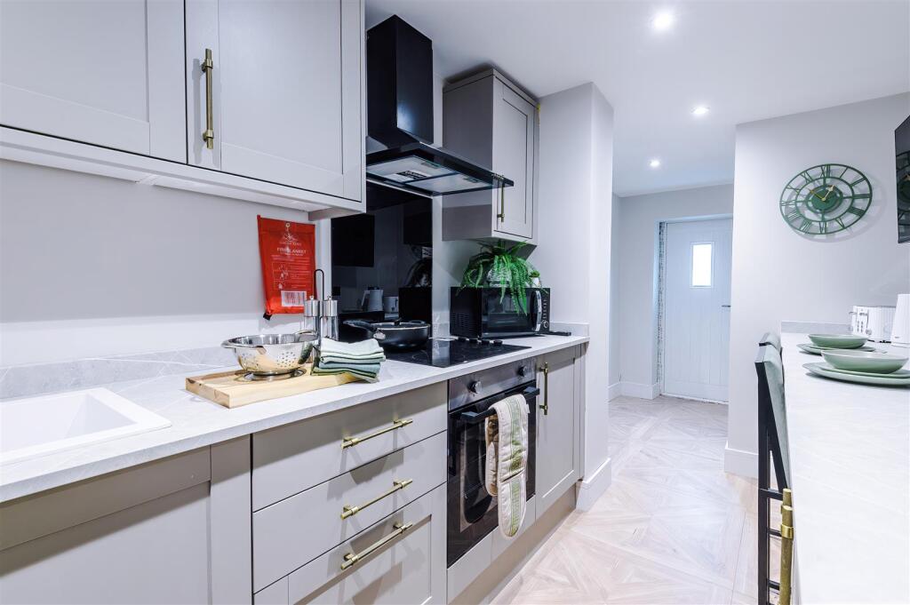 459RochdaleOldRoad-HMO-149.JPG