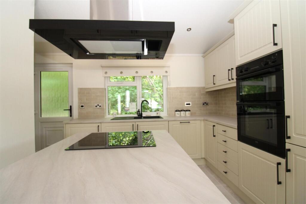 kitchen 3.JPG