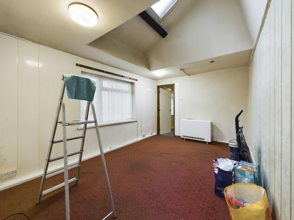 CAM03974G0-PR0102...