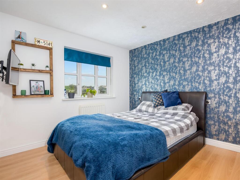 A 7 - 56 Scholars Walk Kingsbridge - Bedroom 1.jpg