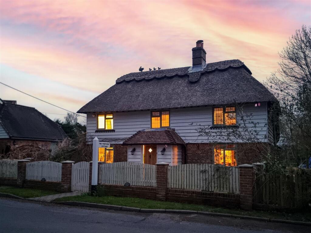 The Thatch twilight2.jpg