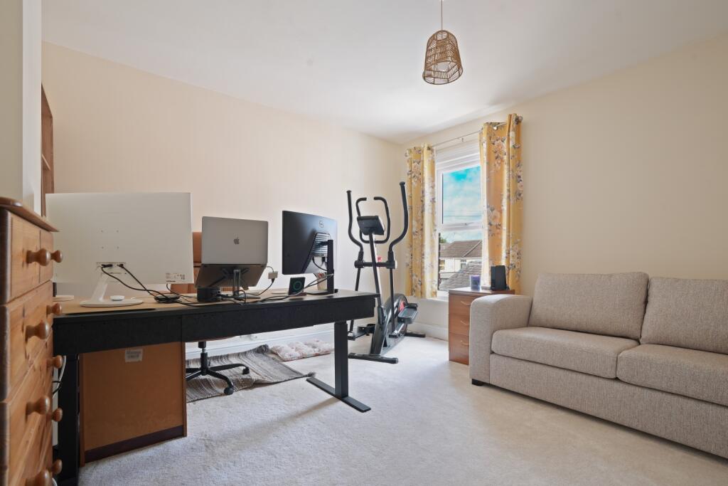 EweMove Estate Agents Scunthorpe - Bedroom 3