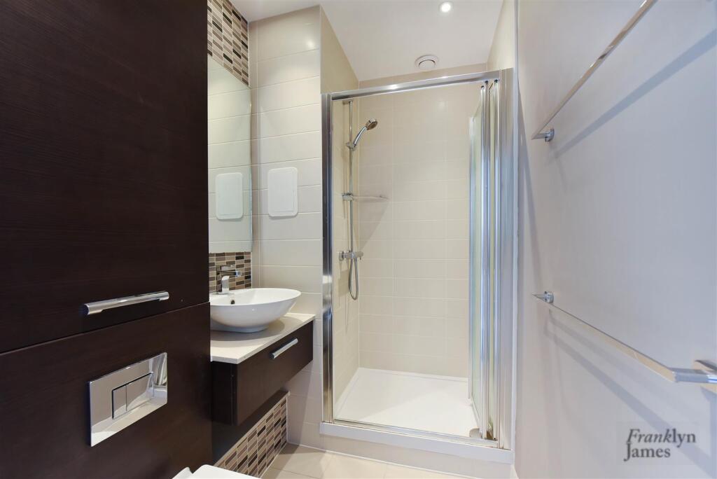 Boathouse Apartments (4).JPG