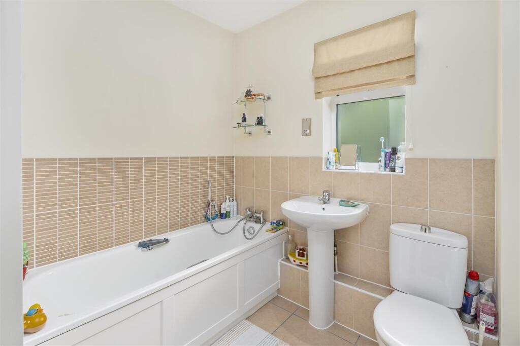 13 Claypits Close, Banbury-23.jpg